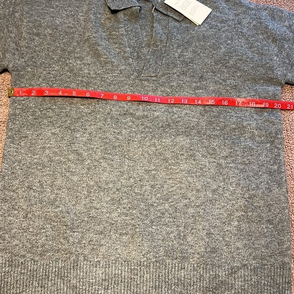 Women’s Gray Open-Collar Sweater Size XS - Picture 7 of 10